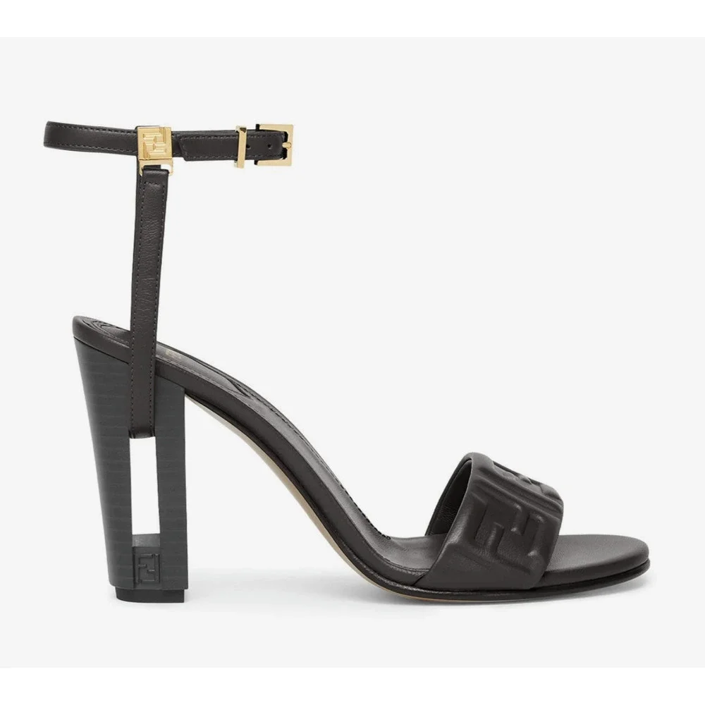 Fendi delfina sandal